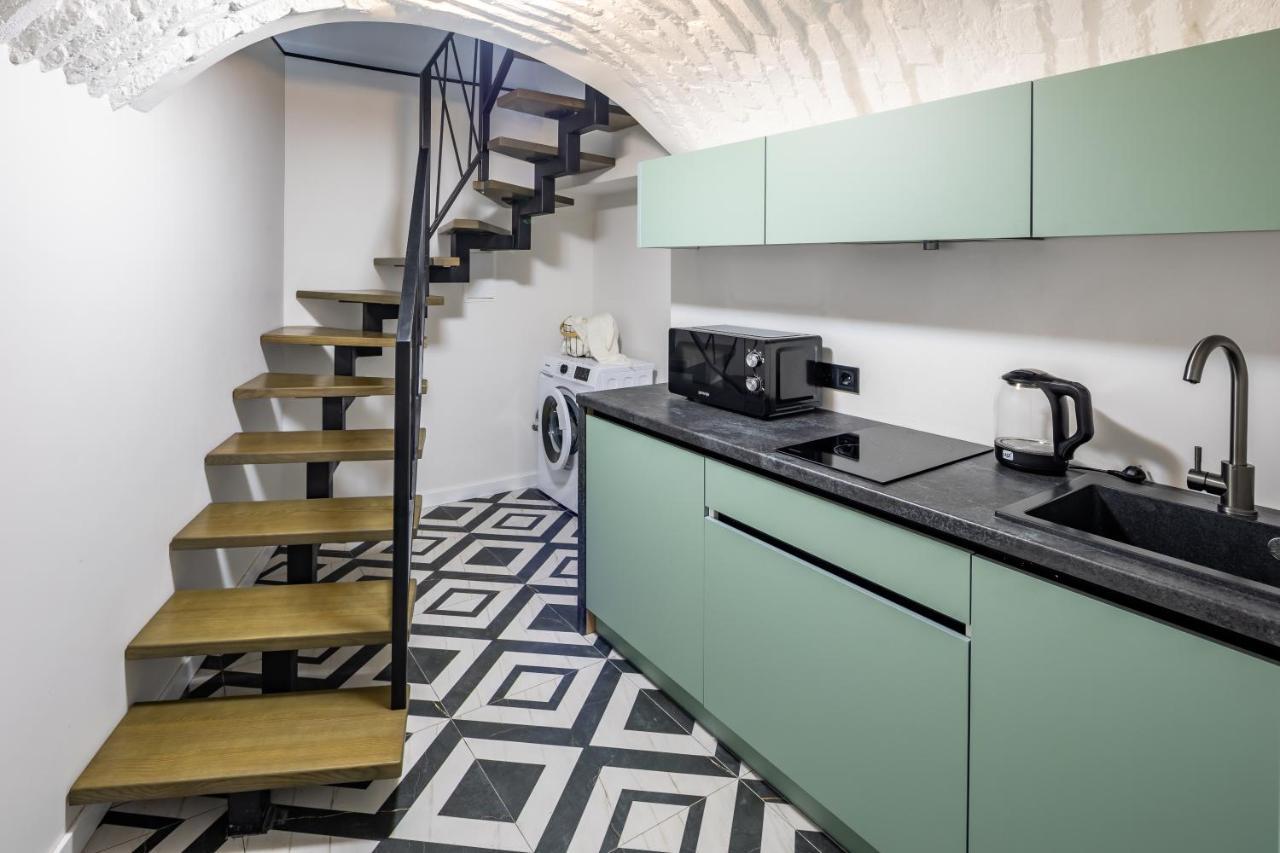 Romari Таманська 12 Appartement Lviv Buitenkant foto