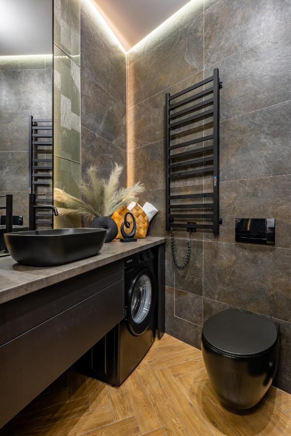 Romari Таманська 12 Appartement Lviv Buitenkant foto