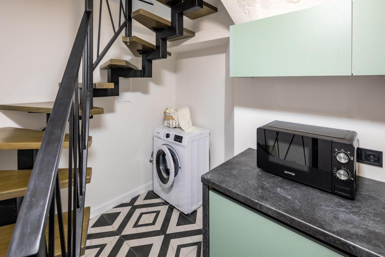 Romari Таманська 12 Appartement Lviv Buitenkant foto